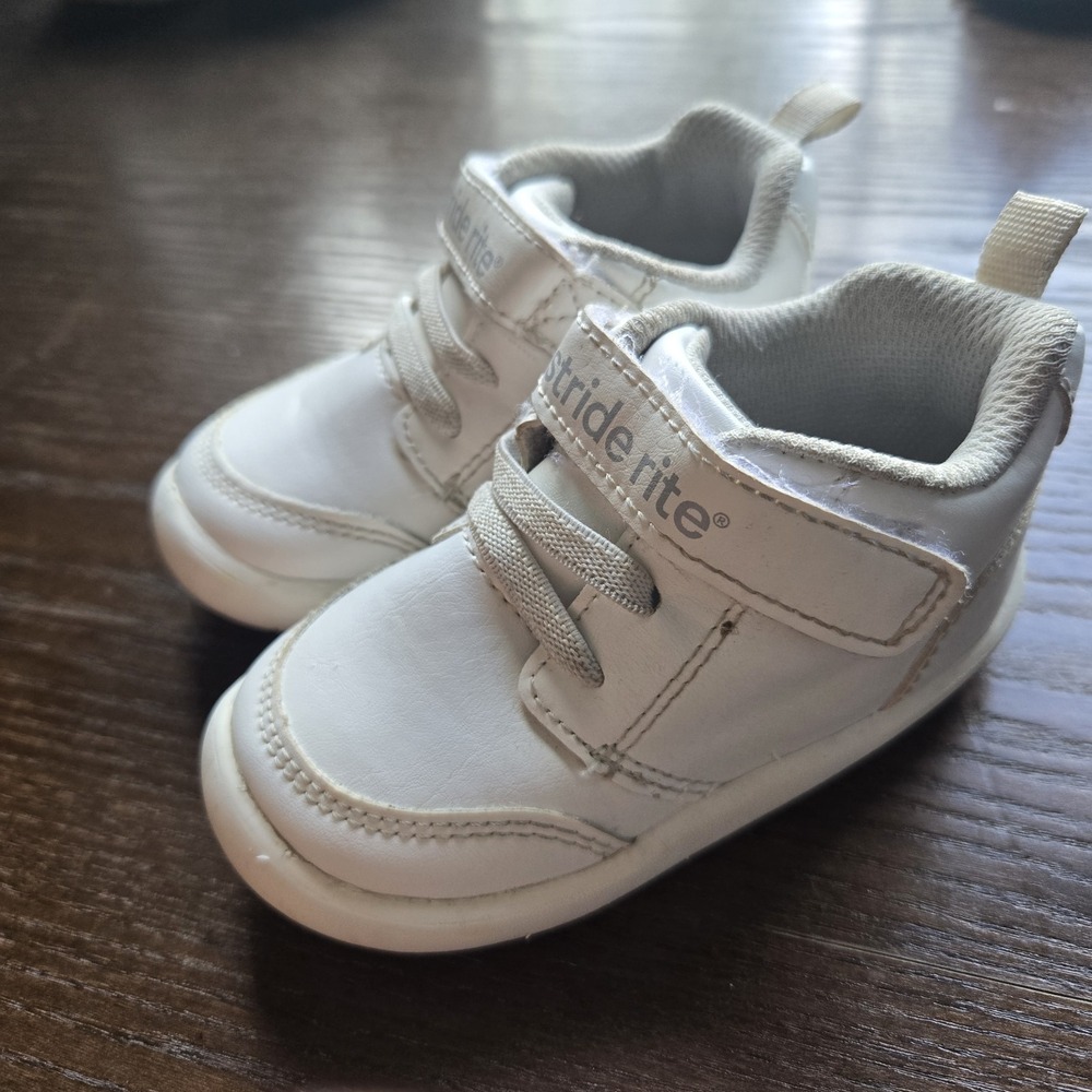 Stride Rite White Baby Sneakers Shoes Size 5M